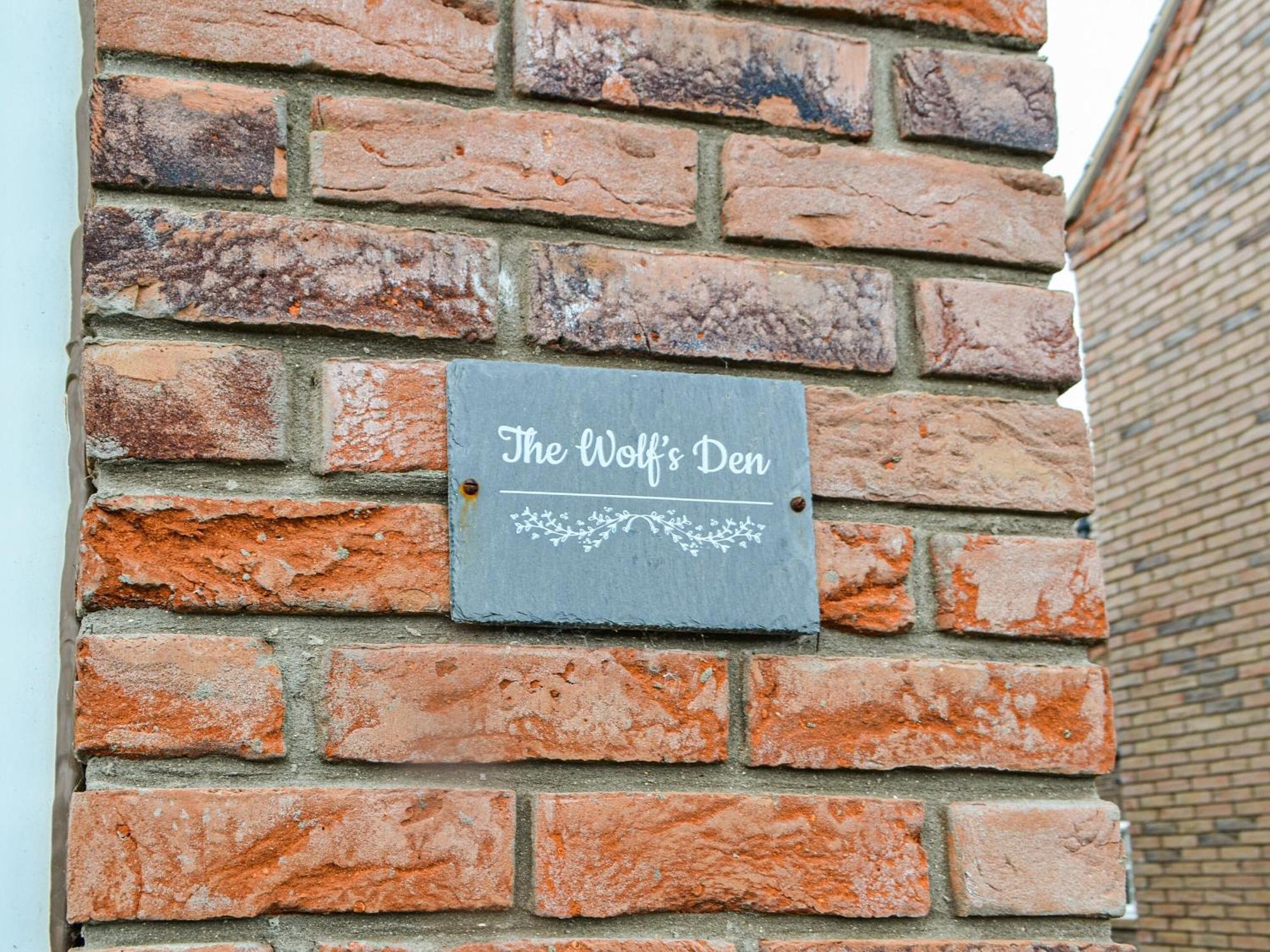 Wolfs Den Villa Reighton Exterior photo